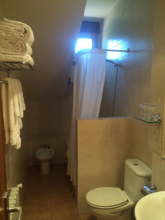 La Mesta Hotel Pradena Phòng bức ảnh